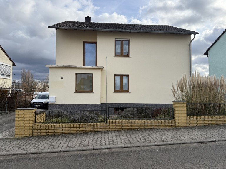Hauptbild: Gepflegtes Einfamilienhaus in ruhiger Wohnlage